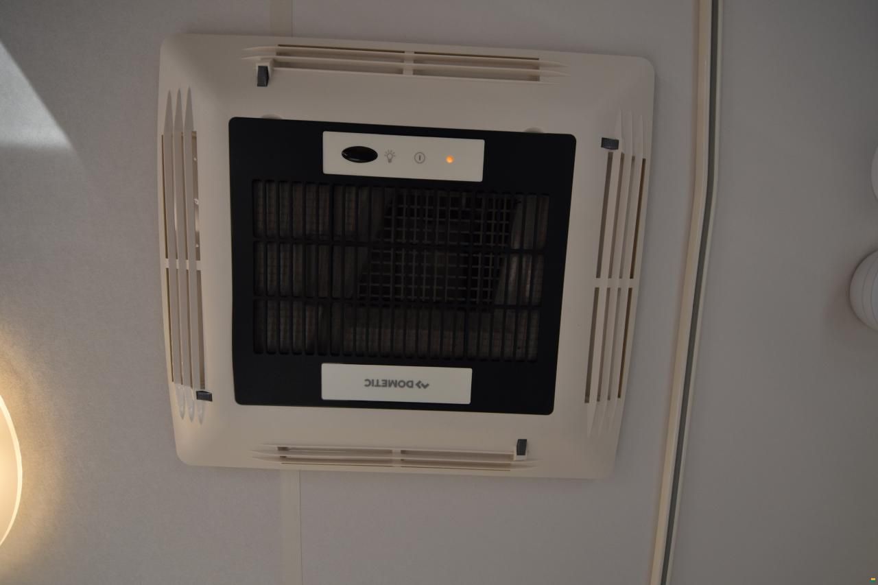 Hobby 490 KMF De Luxe (O12)