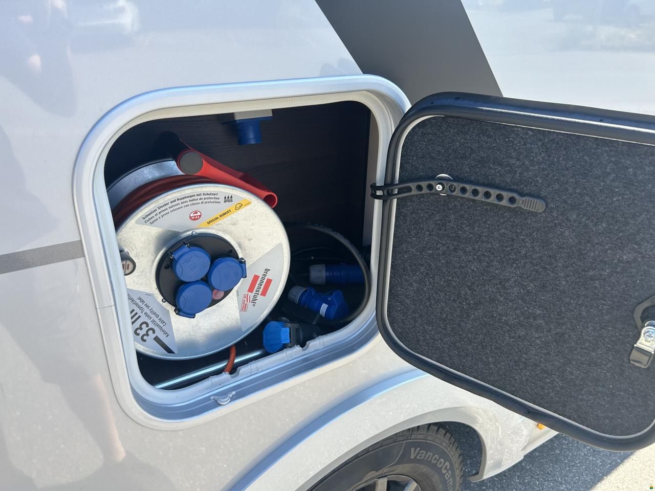 Adria Coral Supreme MB 650 SL