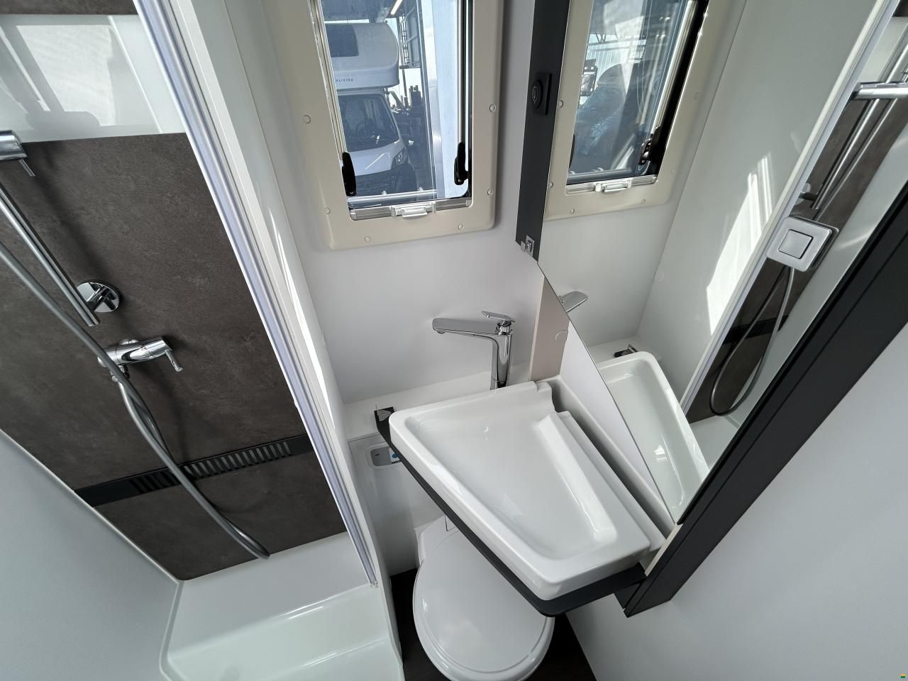 Adria Sonic Plus I600 SL