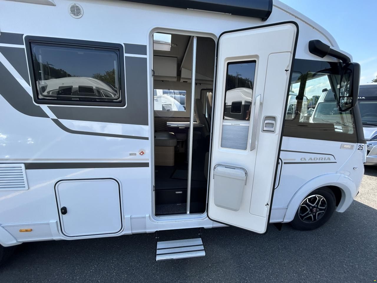 Adria Sonic Plus I600 SL