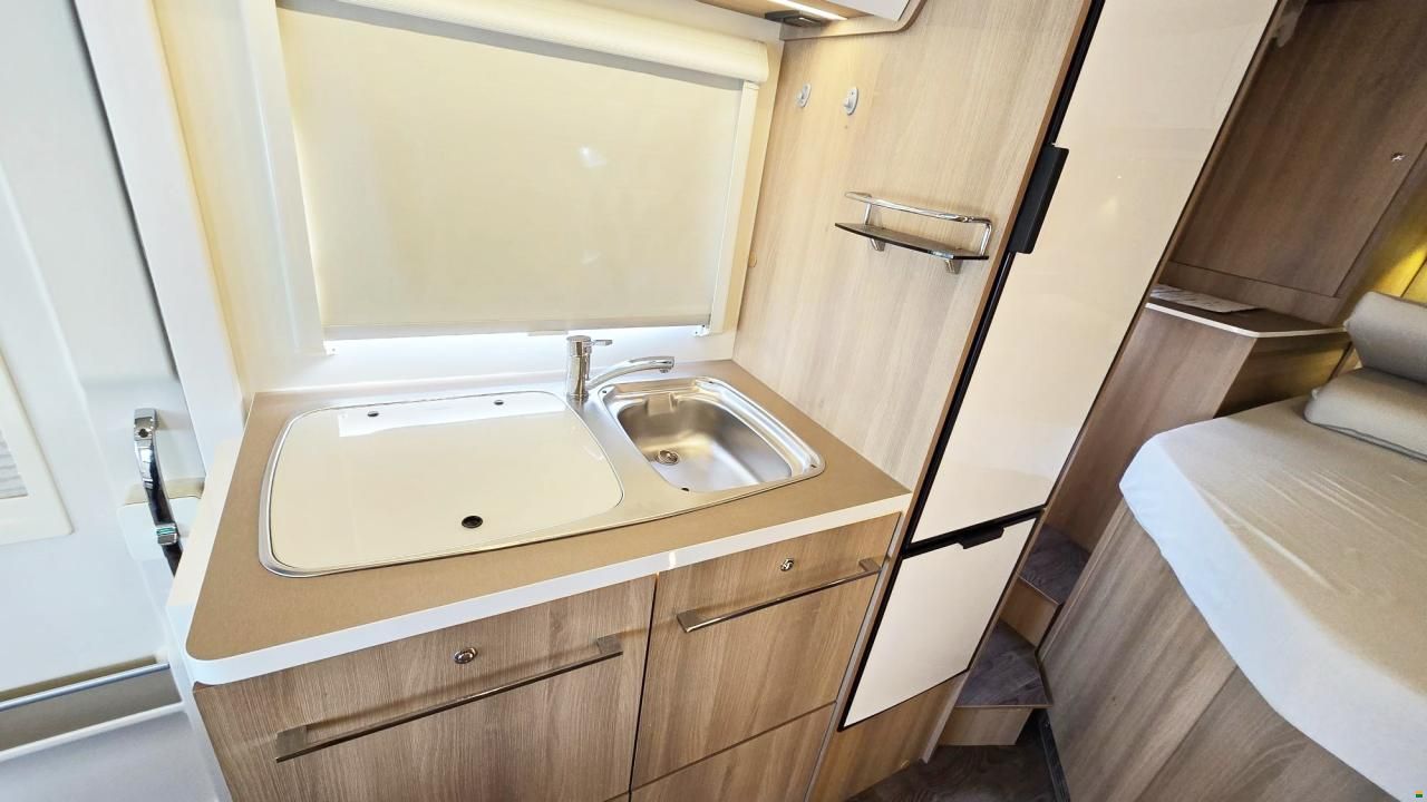 Roller Team AUTO ROLLER KRONOS 264 TL 2,0 TDCI FORD