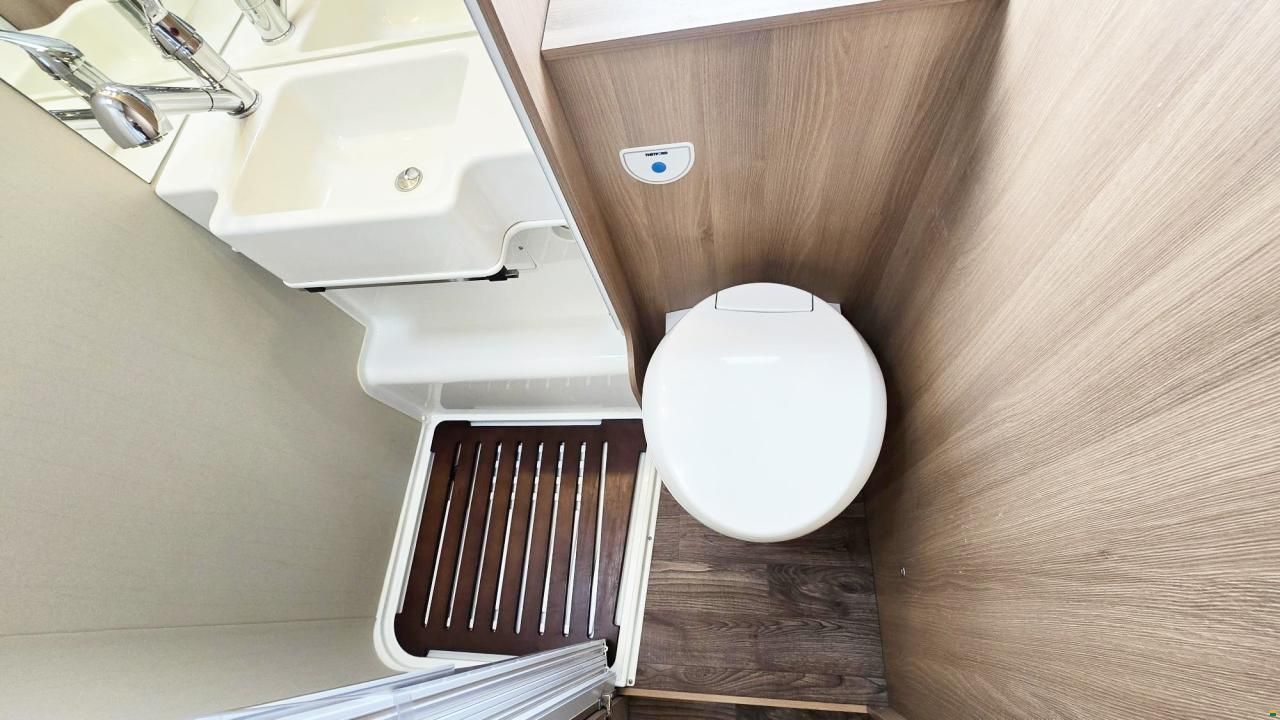 Roller Team AUTO ROLLER KRONOS 264 TL 2,0 TDCI FORD