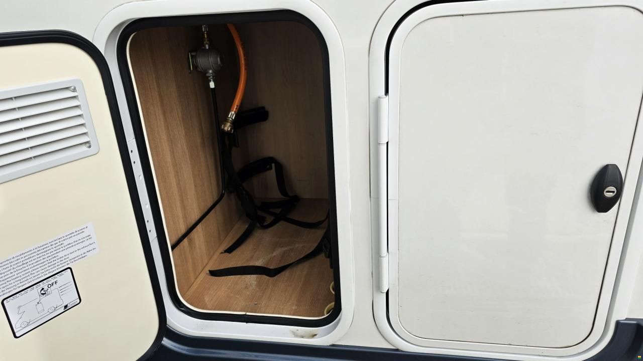 Roller Team AUTO ROLLER KRONOS 264 TL 2,0 TDCI FORD