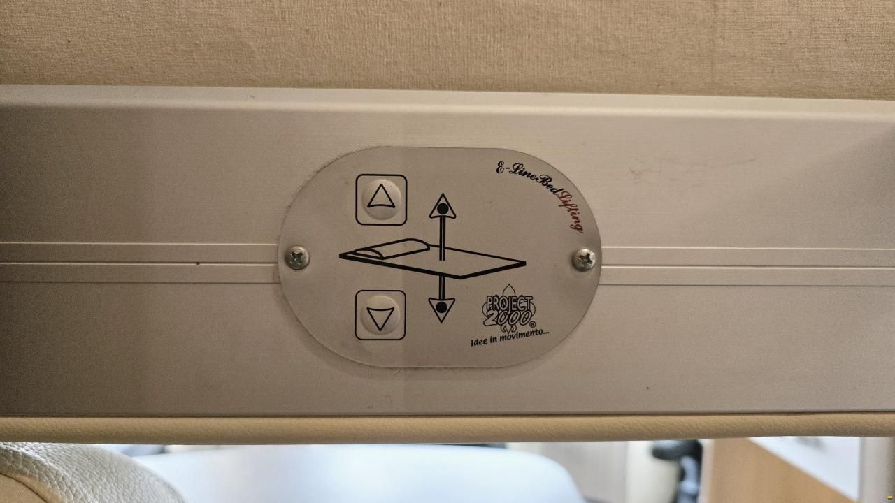 Roller Team AUTO ROLLER KRONOS 264 TL 2,0 TDCI FORD