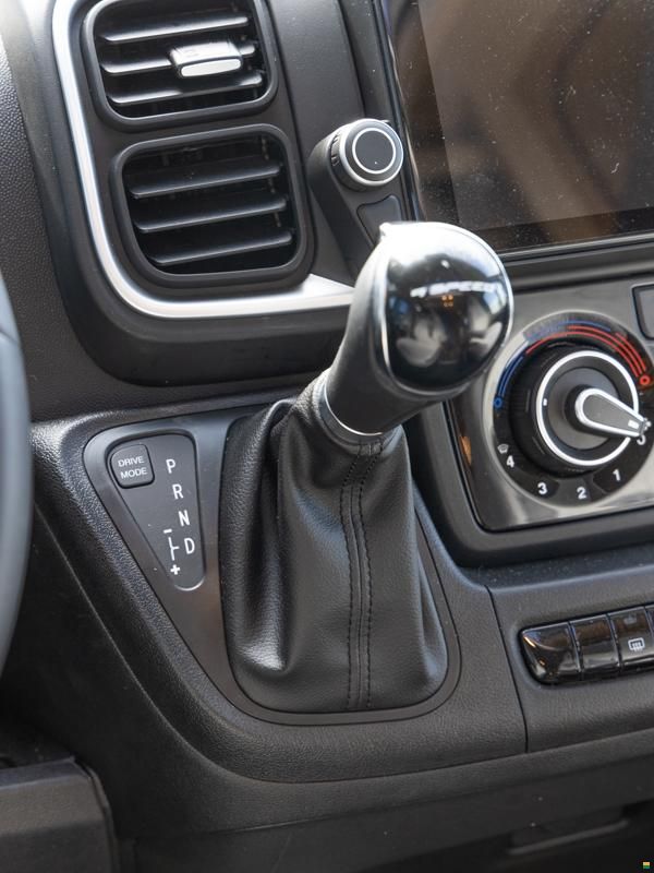 Knaus Sky Wave 650 M