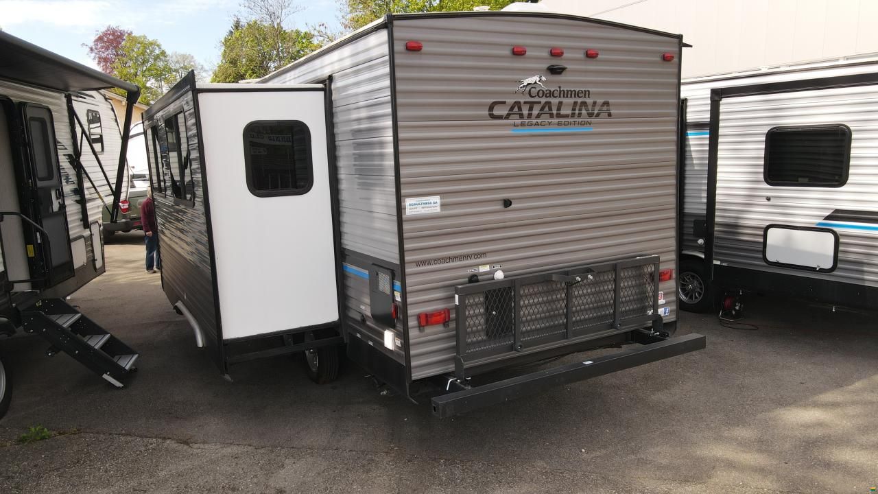 Catalina Legacy 243 RBS