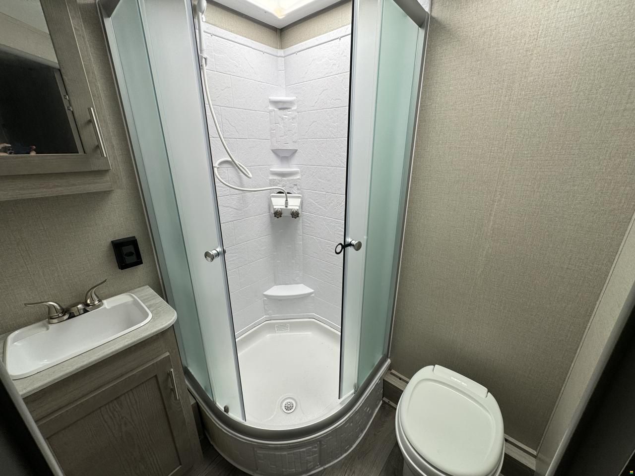 Catalina Legacy 243 RBS