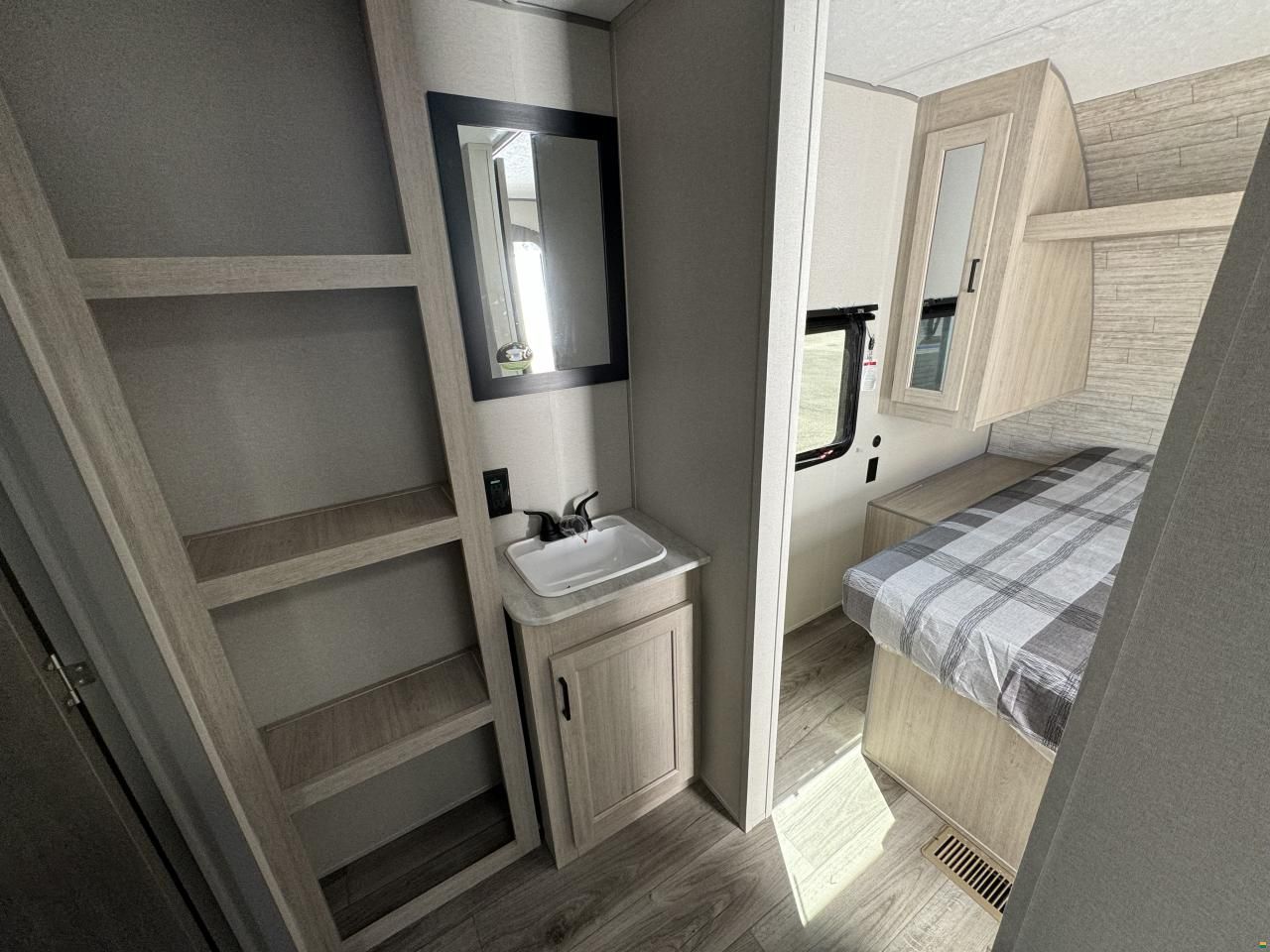 CATALINA Summit 271 DBS