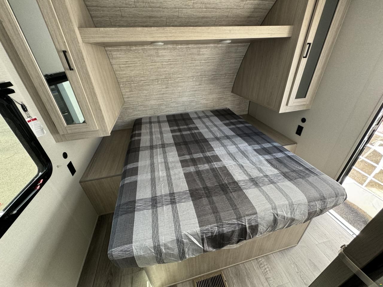 CATALINA Summit 271 DBS