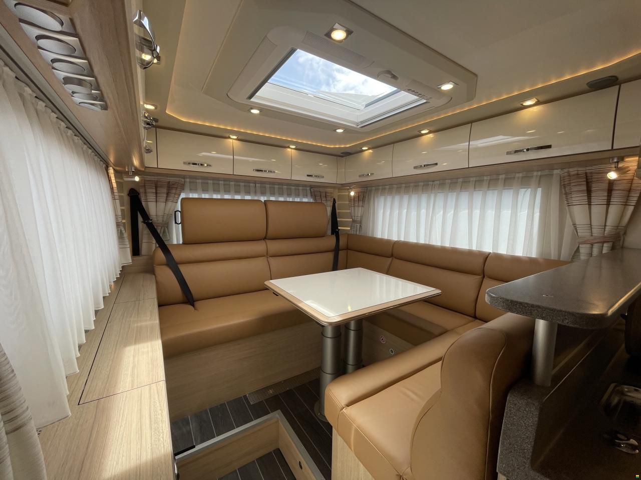 Phoenix Maxi Alkoven 7900 QRSL