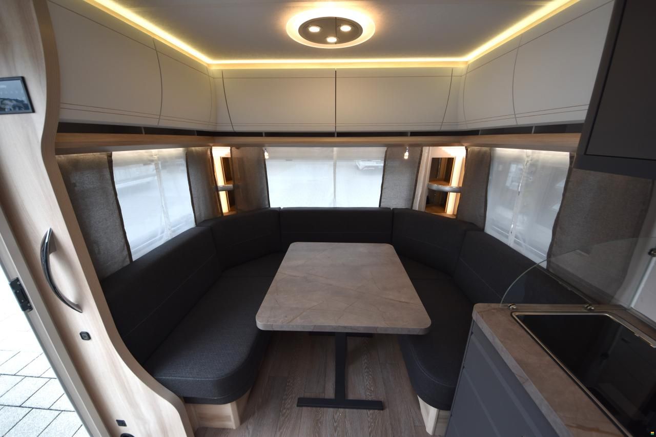 Hobby 460 UFe De Luxe (O04)