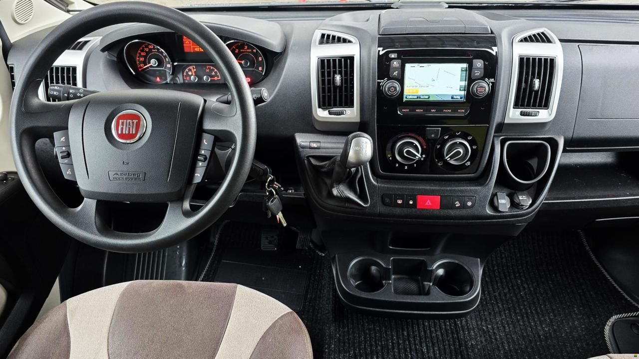 Pössl GLOBECAR GLOBESTAR 600L 2,3D AUT HOCDACH