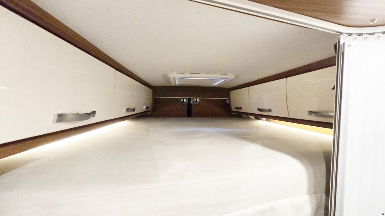 Pössl GLOBECAR GLOBESTAR 600L 2,3D AUT HOCDACH