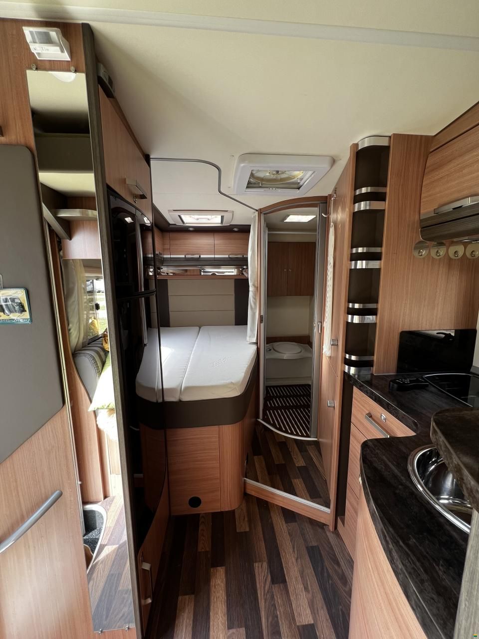 Knaus Sky Wave 650 MF Celebration