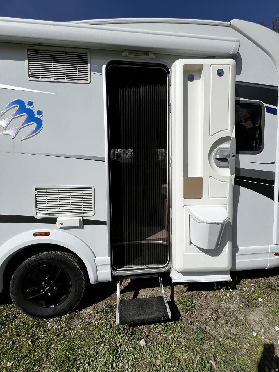 Knaus Sky Wave 650 MF Celebration