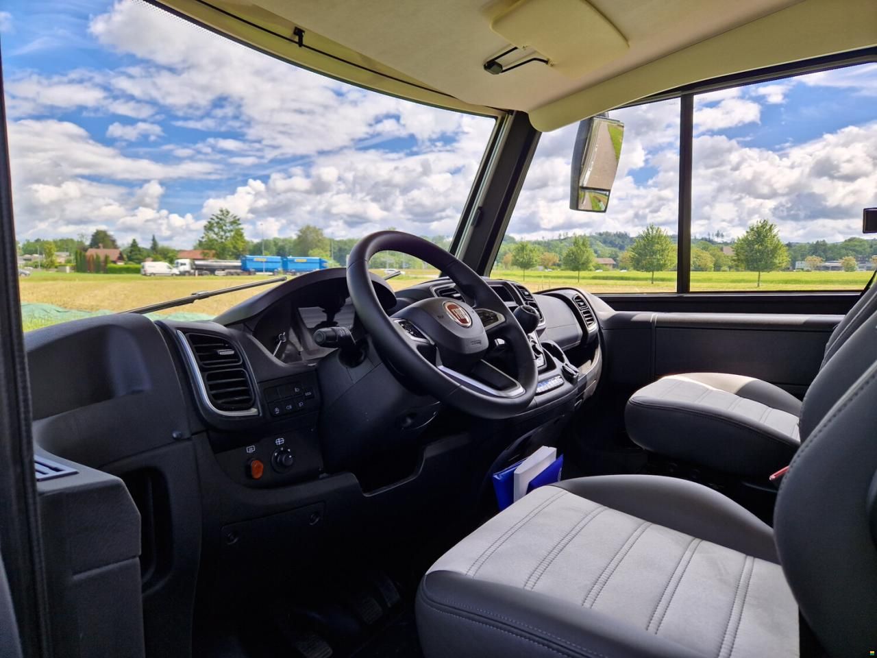 Sunlight Adventure I 67S