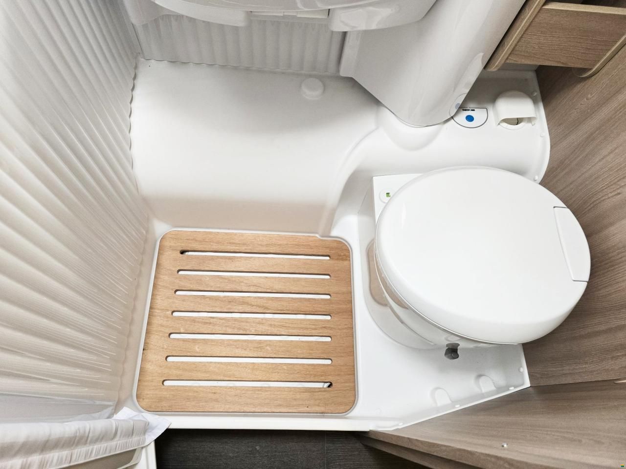 Laika KOSMO VAN V9 2,2 HDI D CITROEN JUMPER