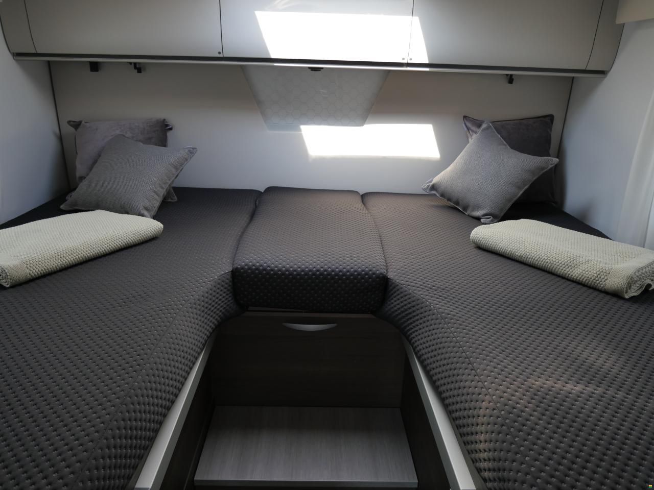 Adria Coral Supreme MB 650 SL