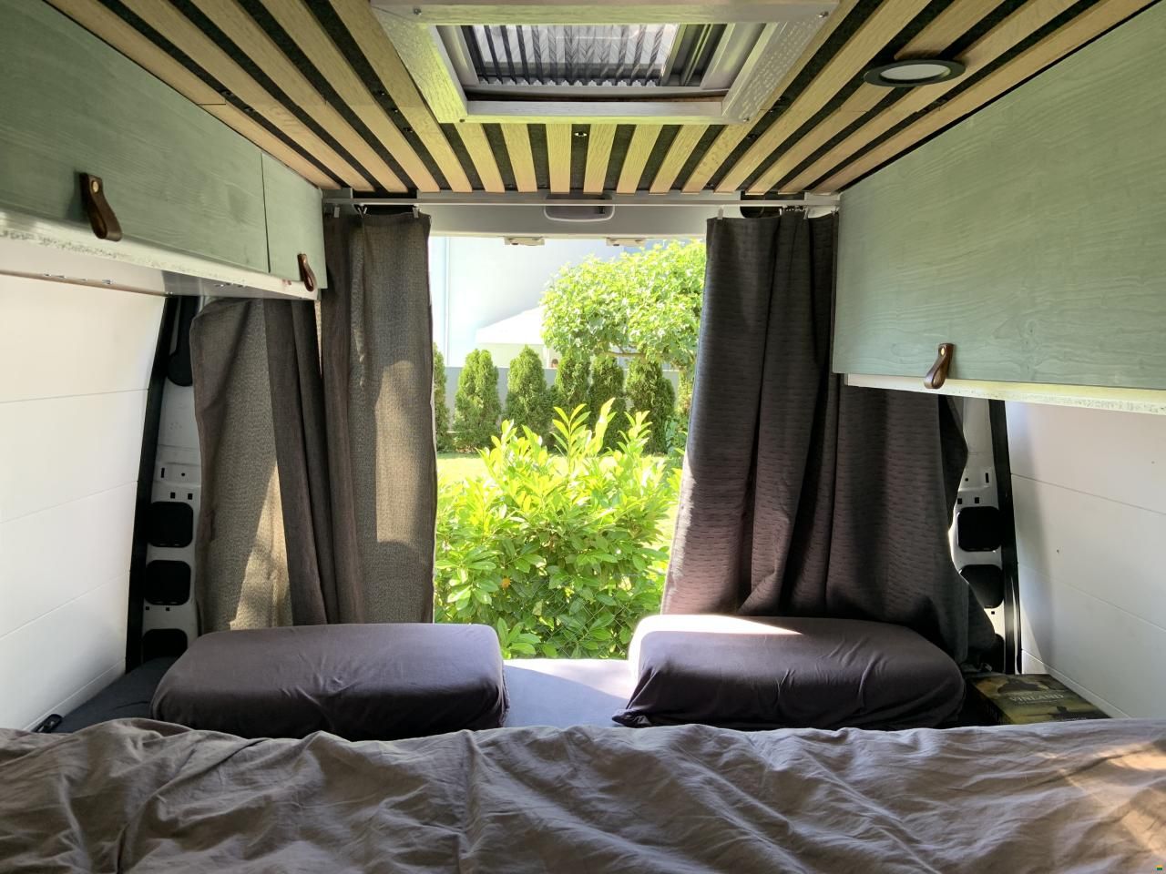 Mercedes Benz Sprinter