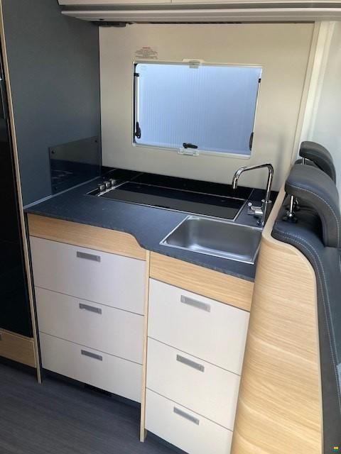 Adria Coral XL Axess 660 SL