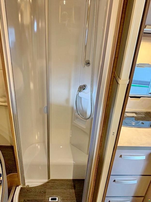 Knaus Live Wave 650 MX Luxus