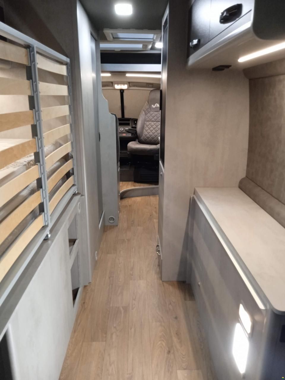 Megamobil Mega Classic 600 Opel 165 PS