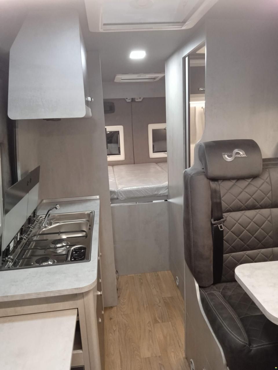 Megamobil Mega Classic 600 Opel 165 PS