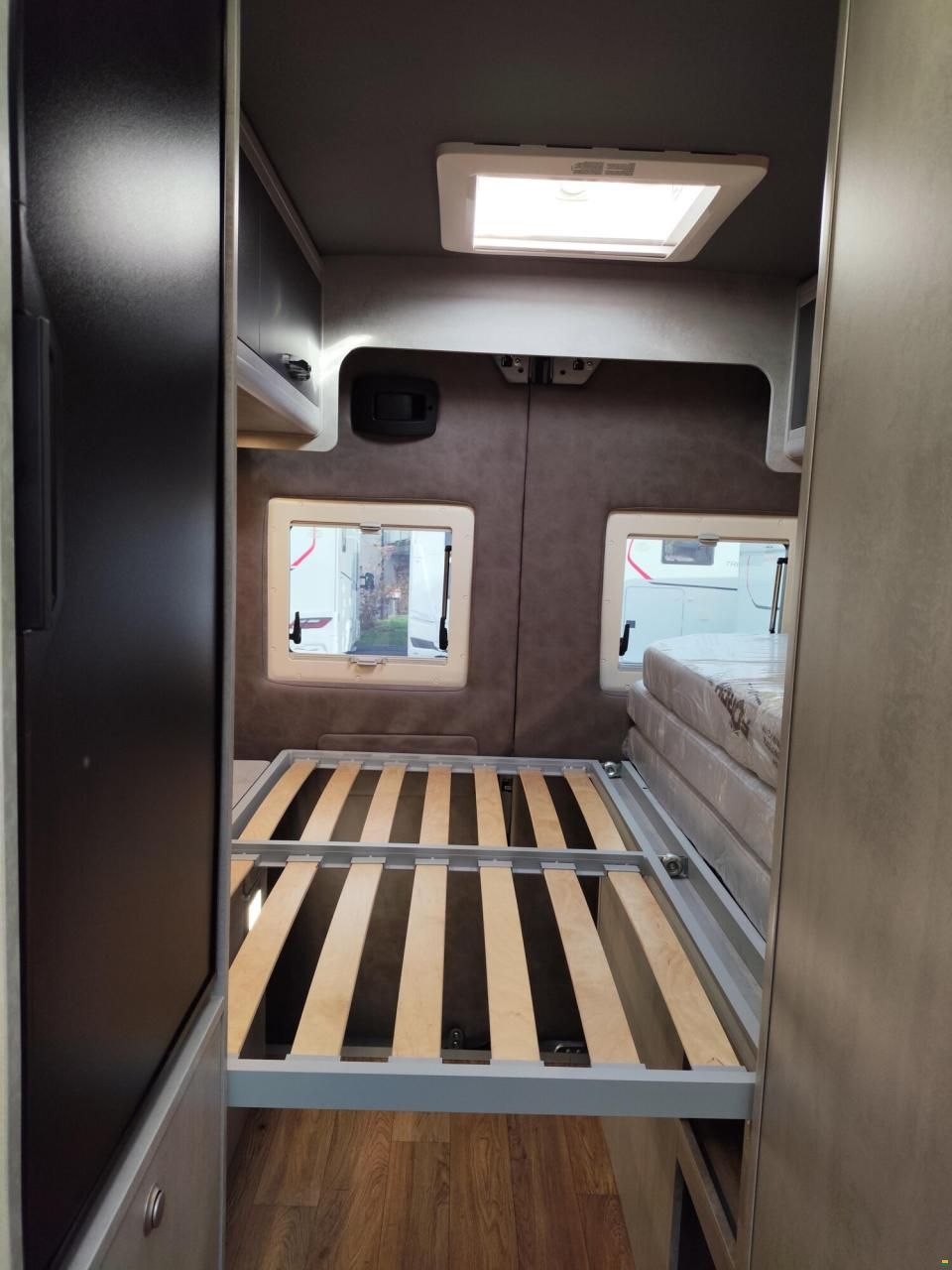 Megamobil Mega Classic 600 Opel 165 PS