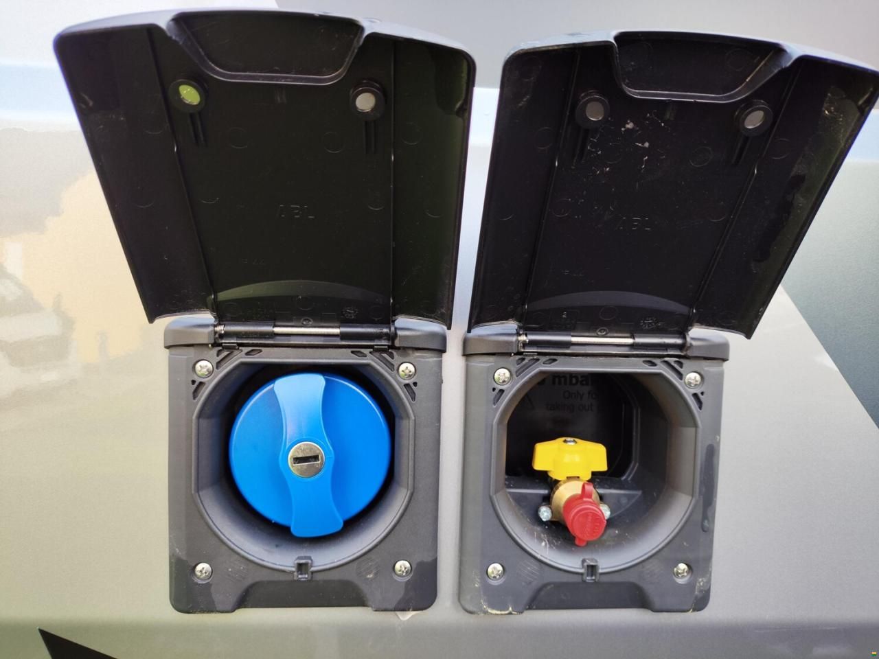 Megamobil Mega Classic 600 Opel 165 PS