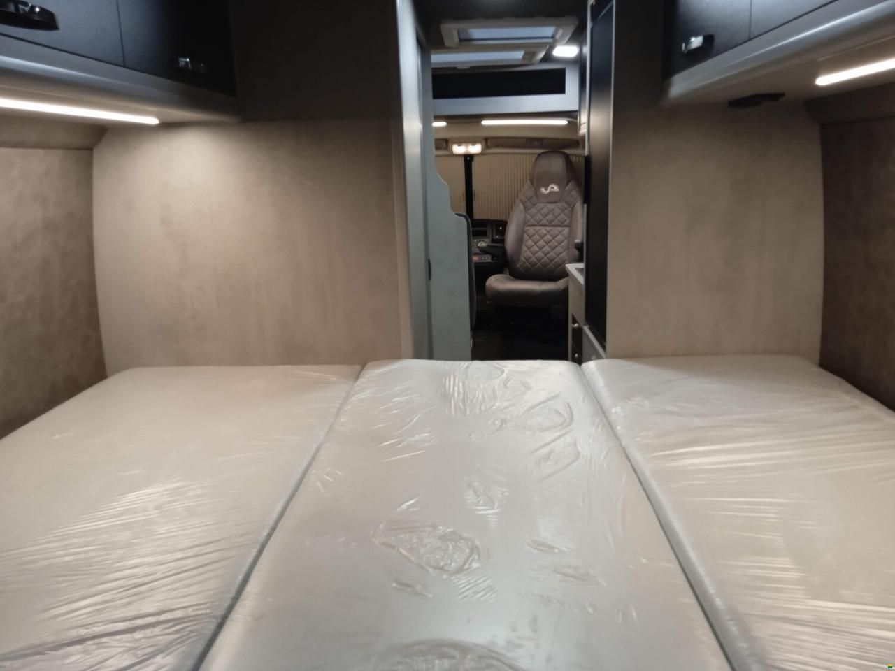 Megamobil Mega Classic 600 Opel 165 PS