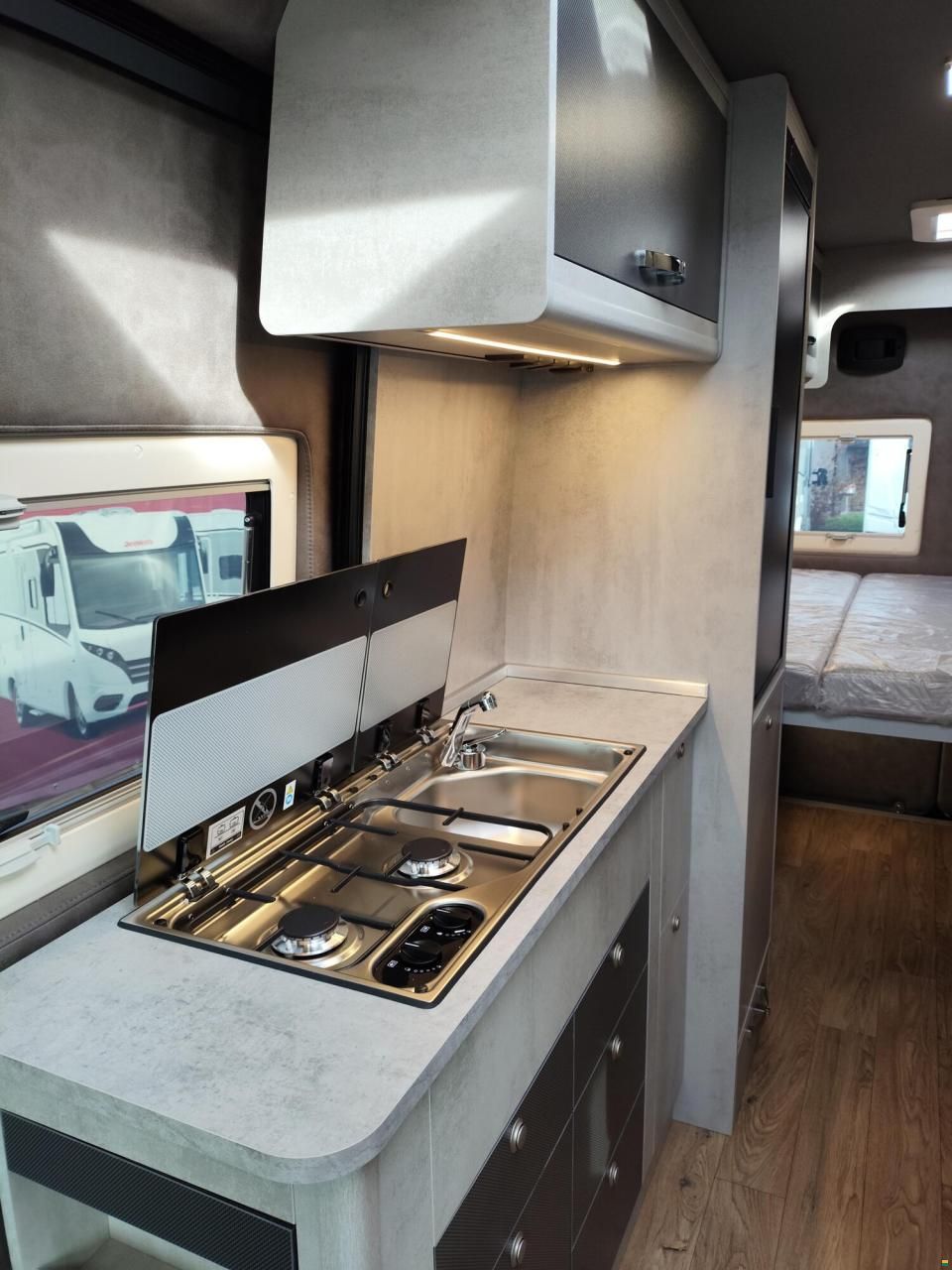 Megamobil Mega Classic 600 Opel 165 PS