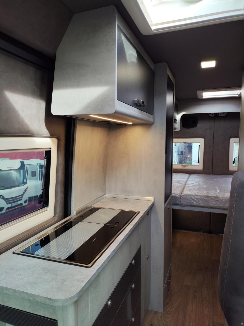 Megamobil Mega Classic 600 Opel 165 PS