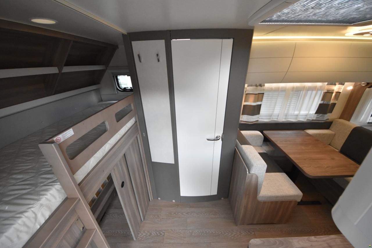 Hobby 490 KMF Excellent Edition