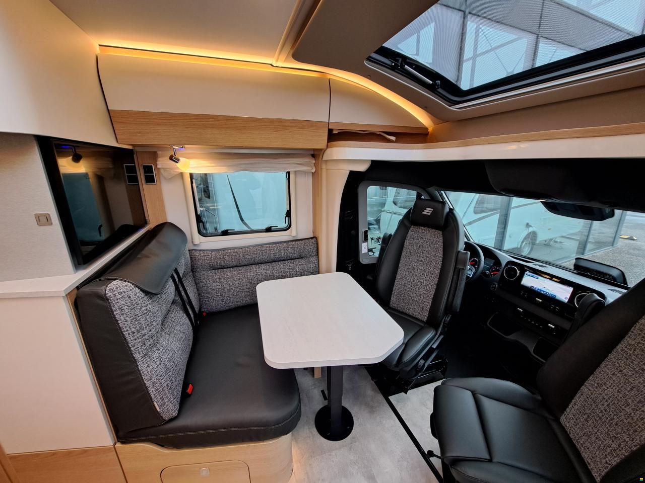 Hymer B MC T 580 Black Line