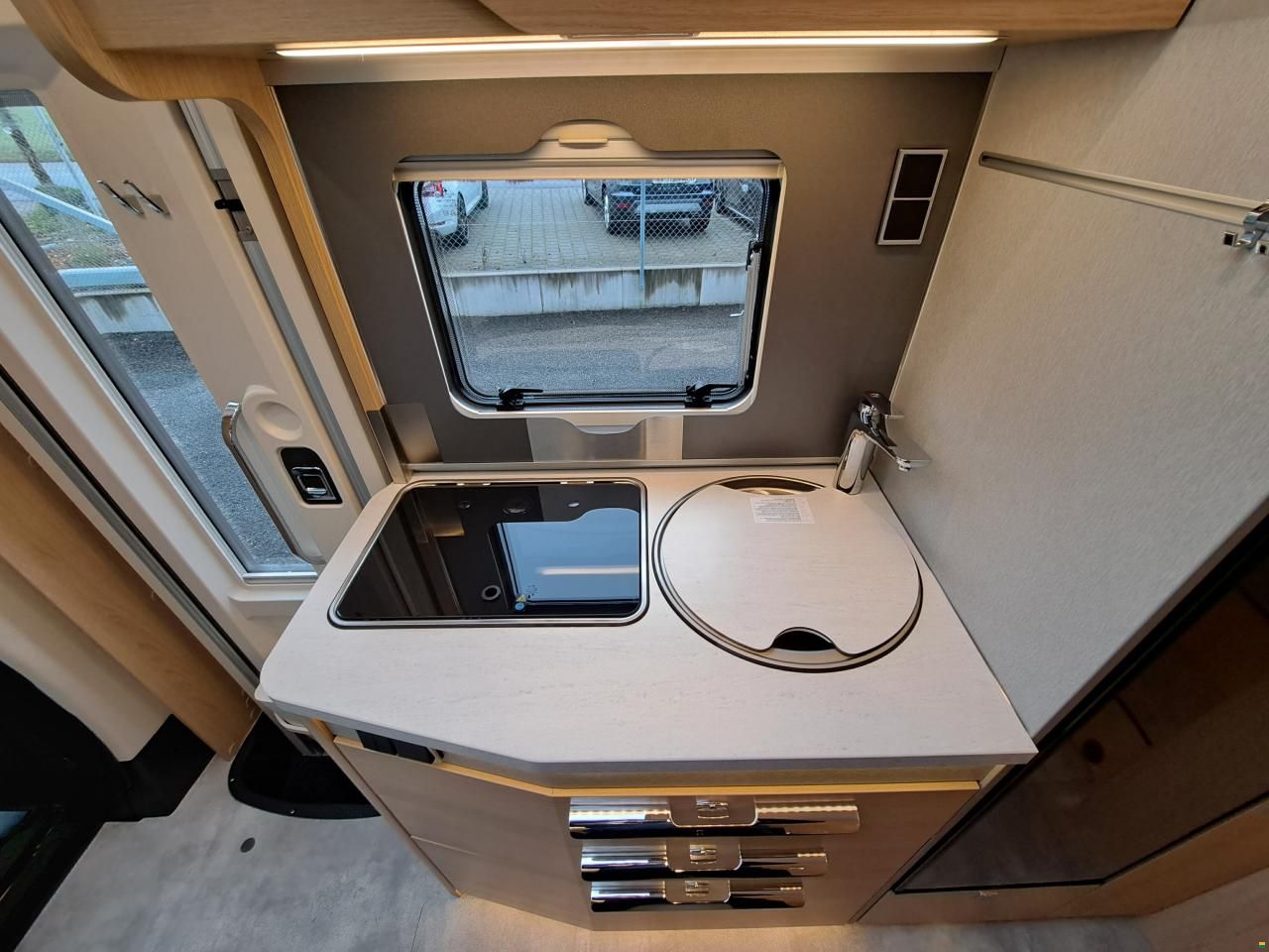 Hymer B MC T 580 Black Line