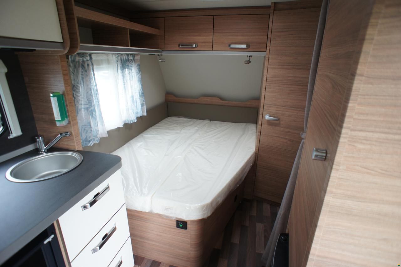 Weinsberg 450 FU CaraOne