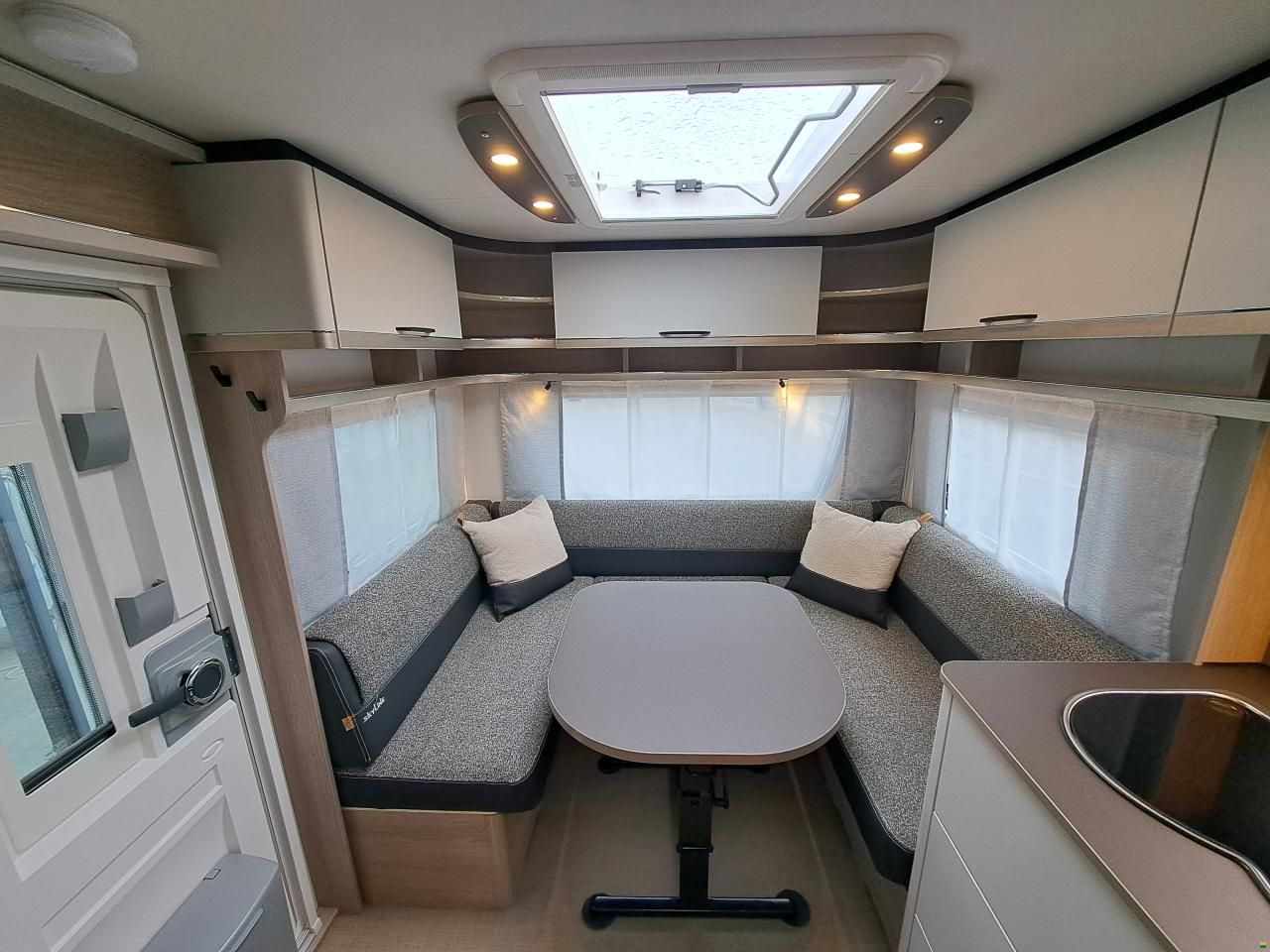 Bürstner Premio 460 TS Skyline