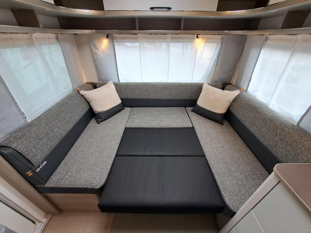 Bürstner Premio 460 TS Skyline