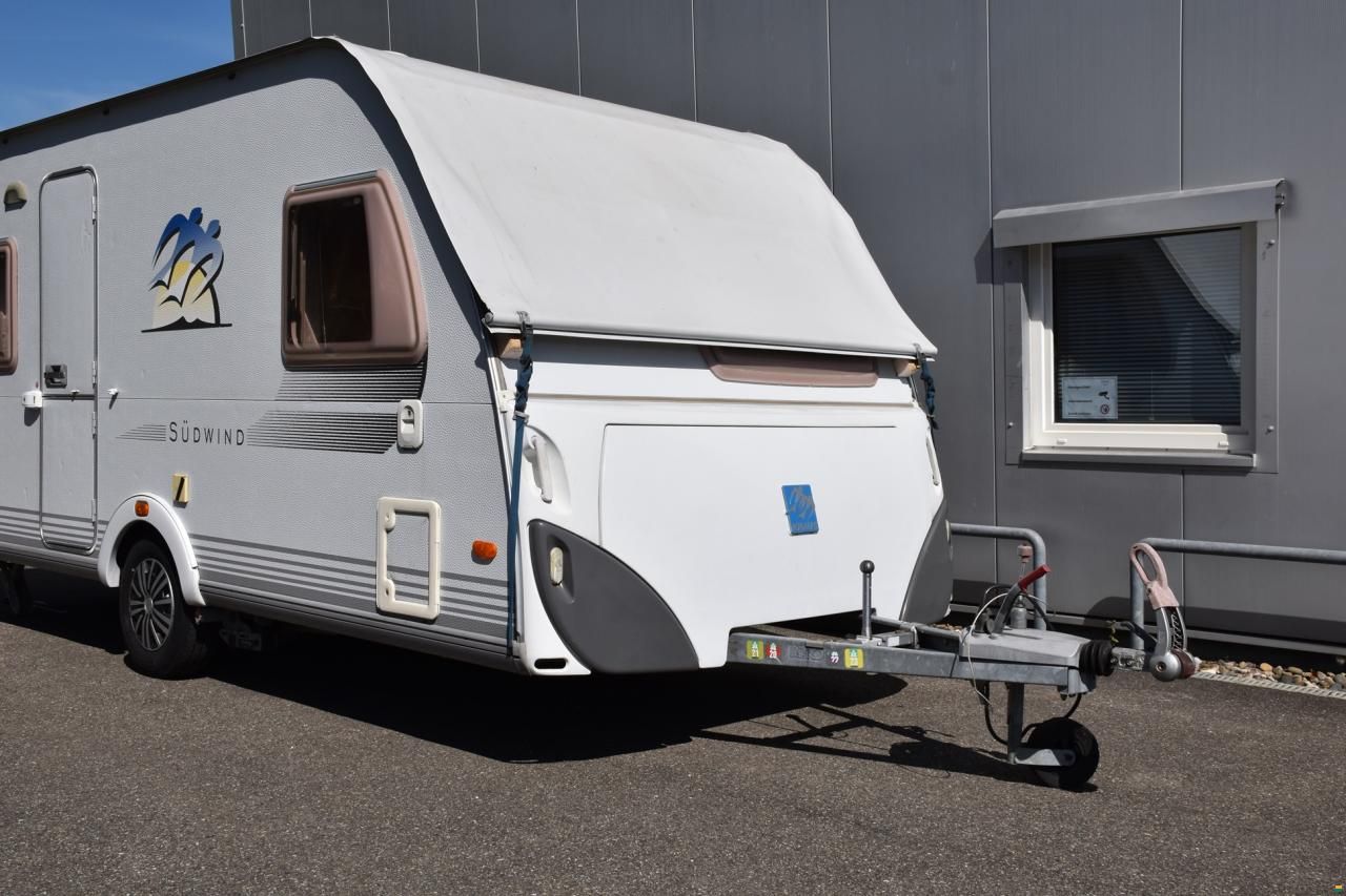 Knaus TABBERT SÜDWIND 450 FU