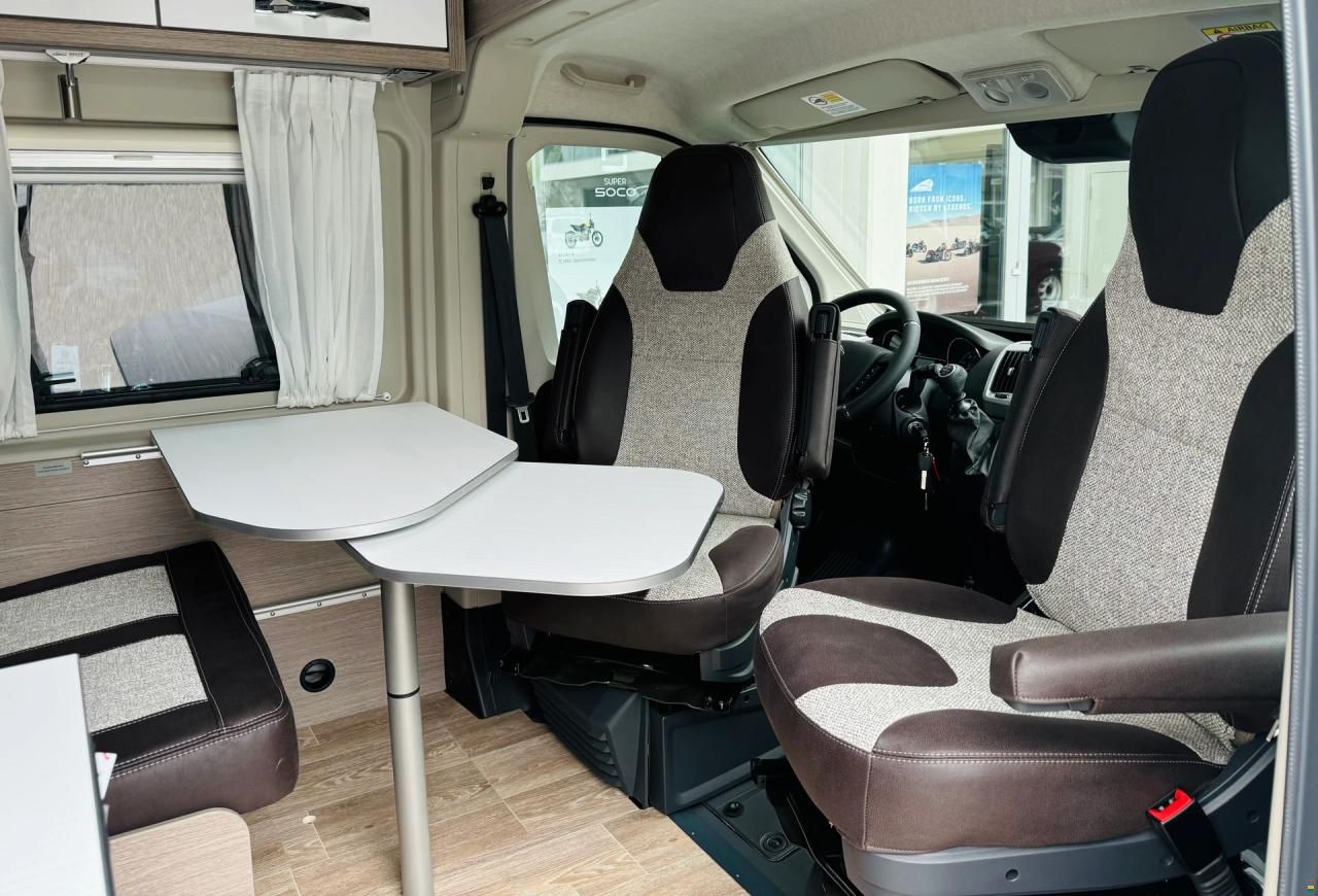 Pössl 2WIN S PLUS *Aufstelldach*