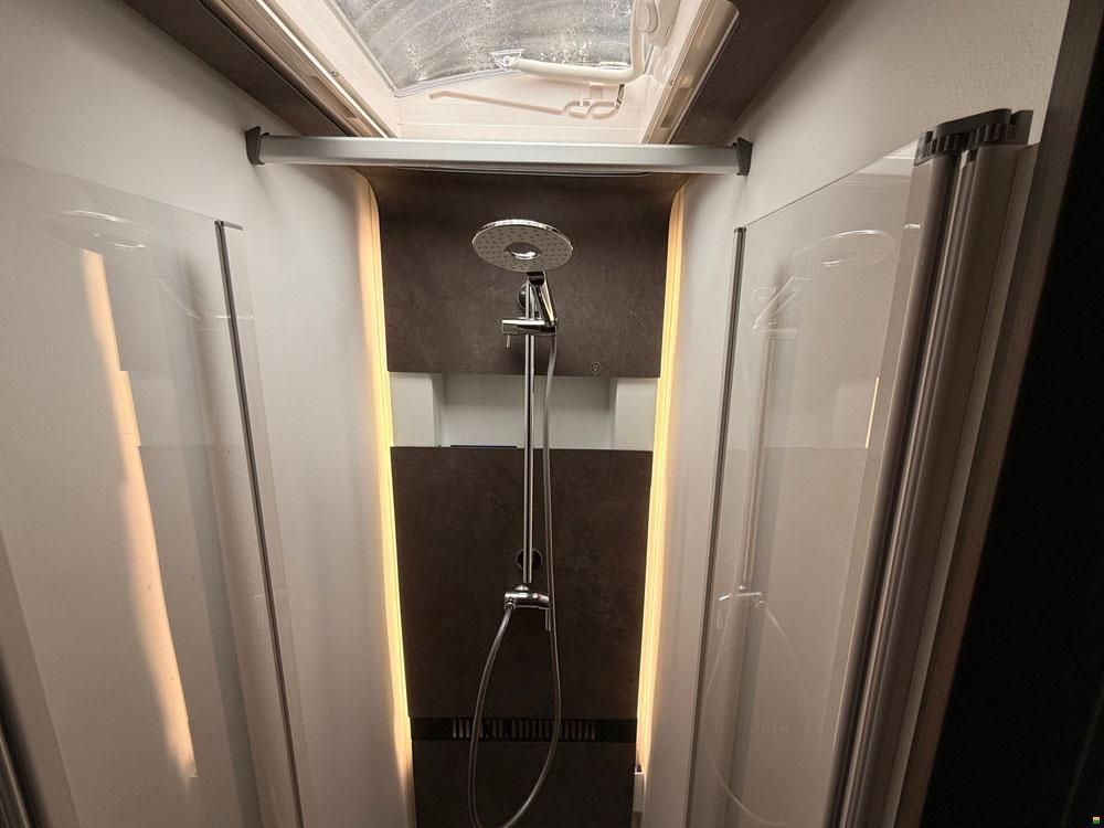 Adria Coral Supreme 670 DL