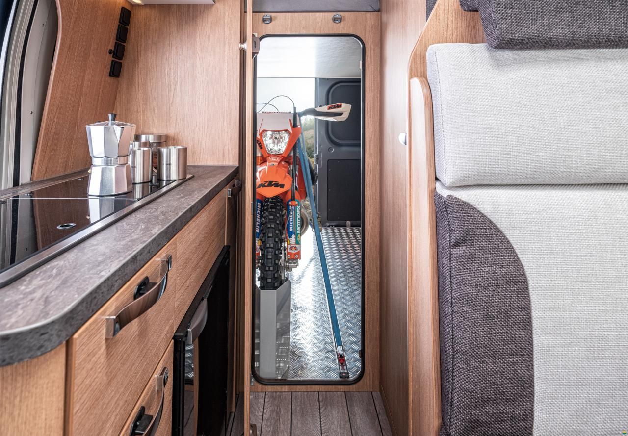 Weinsberg Cara Bus 630 MEG Edition Fire