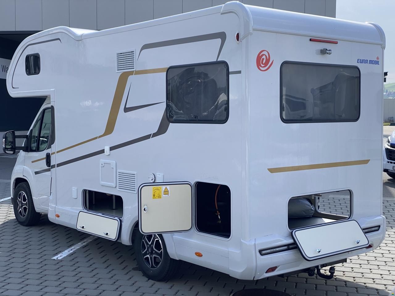 Eura Mobil Activa One 650 HS