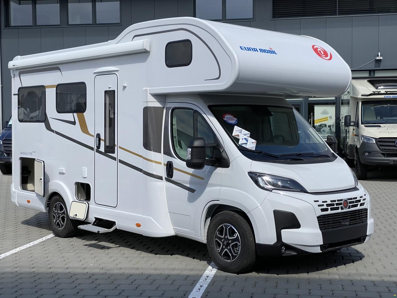 Eura Mobil Activa One 650 HS