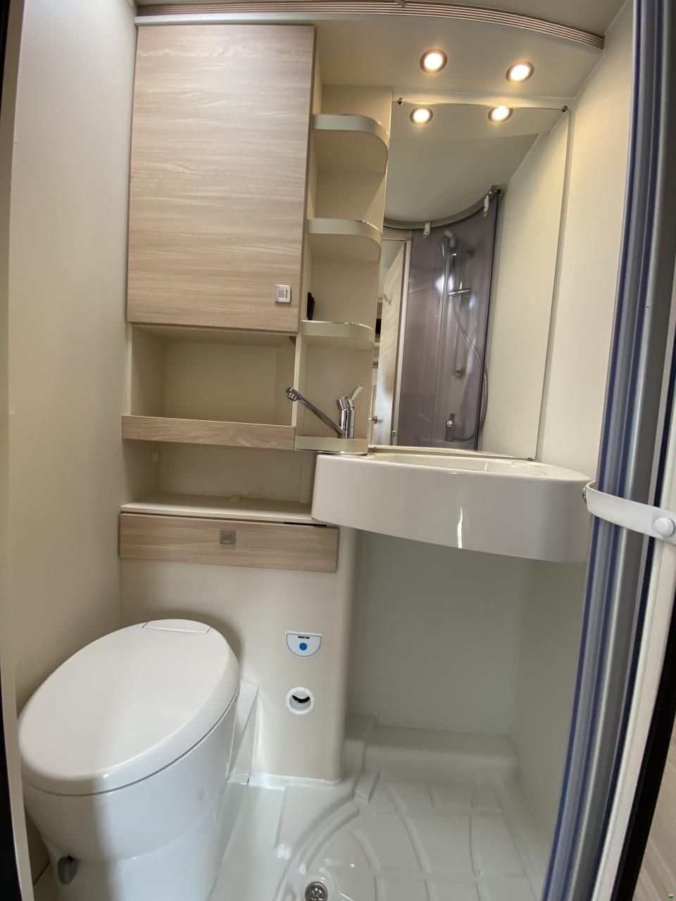 Eura Mobil Activa One 650 HS