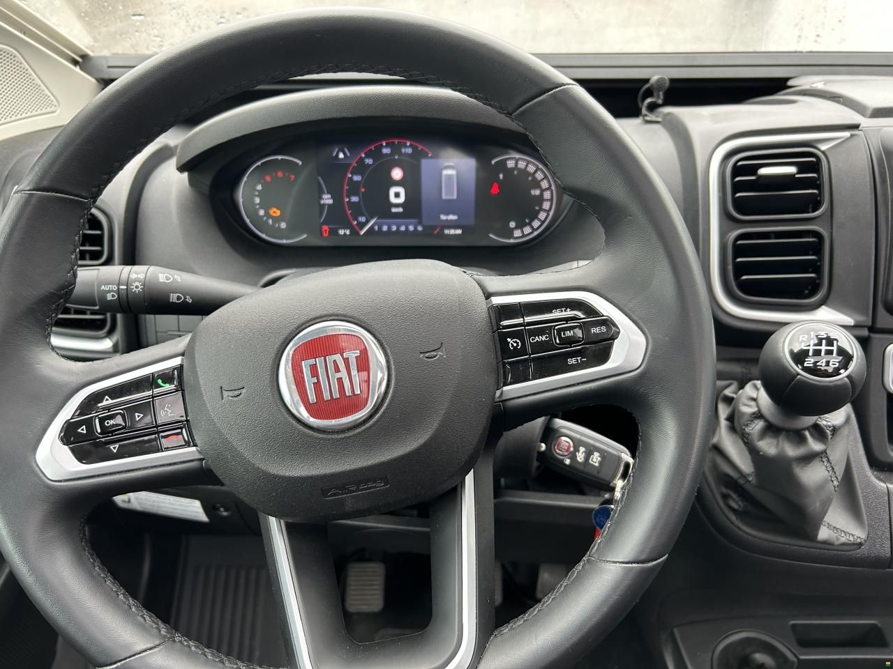 Adria Twin Supreme 640 SPB Family