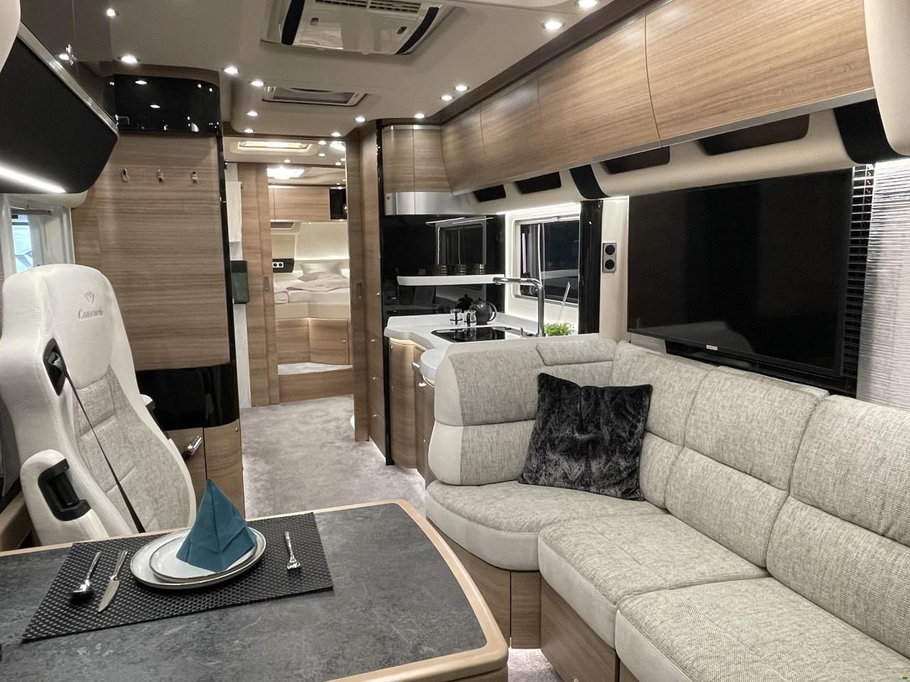 Concorde Charisma 910 LSI