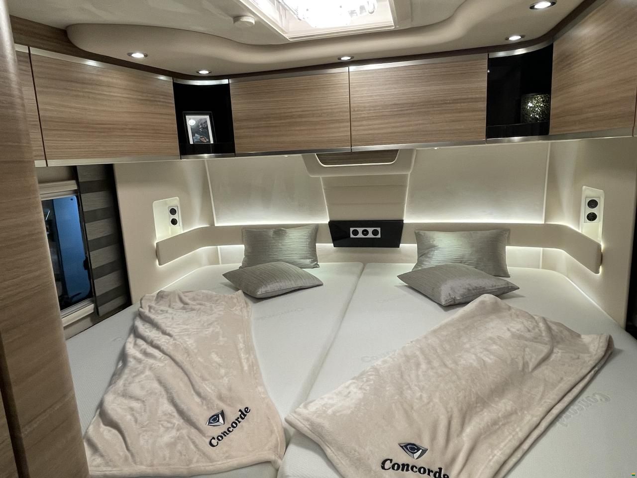 Concorde Charisma 910 LSI