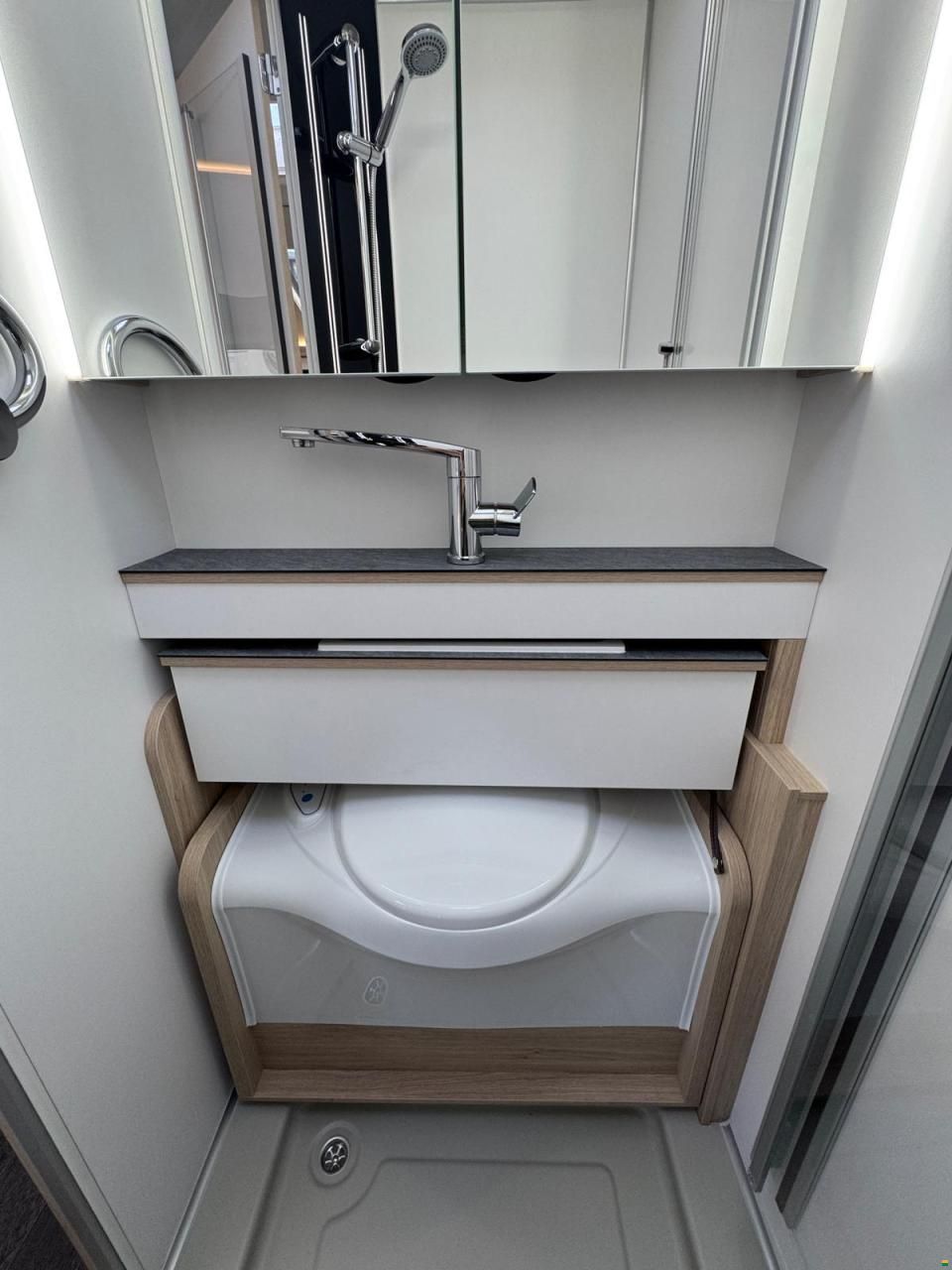 Frankia MT 7 GDK Neo BLACK LINE 4,5t