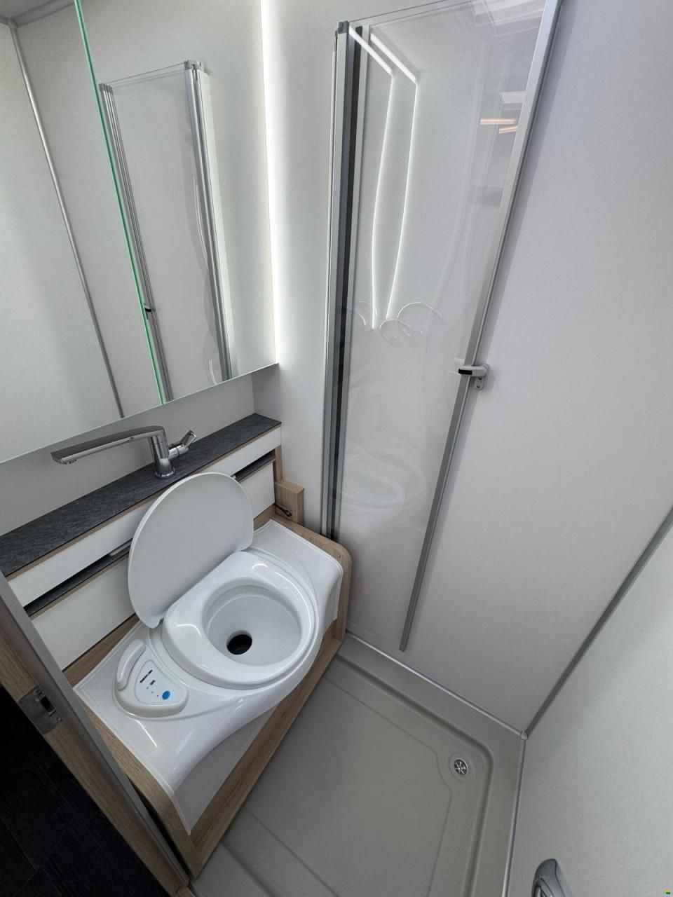 Frankia MT 7 GDK Neo BLACK LINE 4,5t